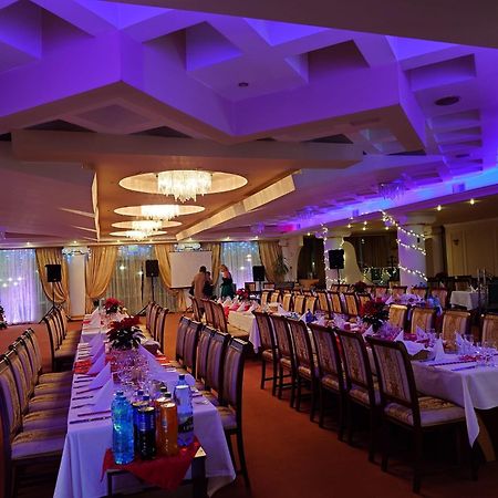 Hotel President Αράντ Εξωτερικό φωτογραφία