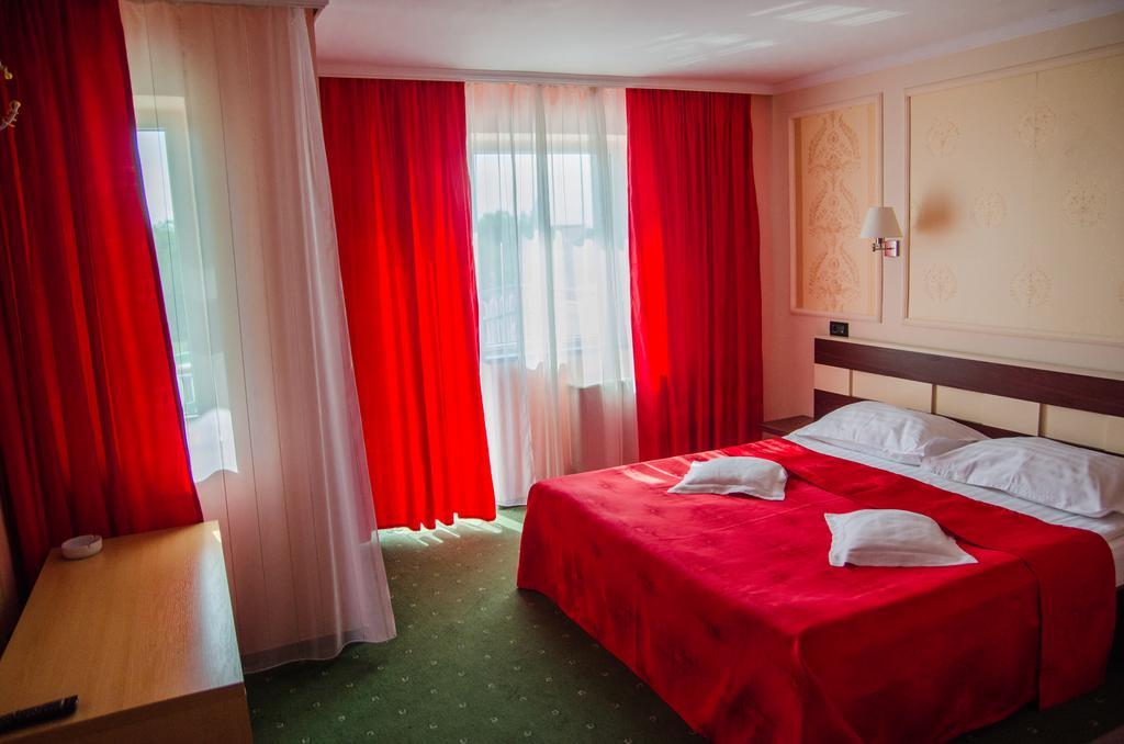 Hotel President Αράντ Εξωτερικό φωτογραφία