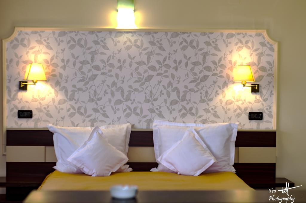 Hotel President Αράντ Εξωτερικό φωτογραφία