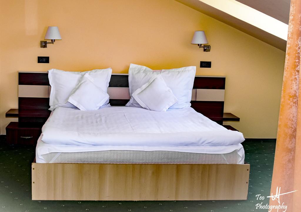 Hotel President Αράντ Εξωτερικό φωτογραφία